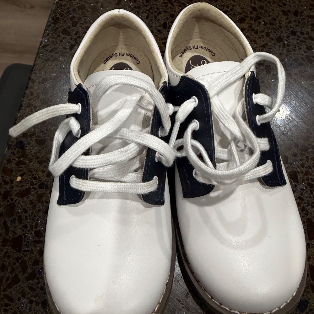 Footmates Saddle Shoes toddler size 11